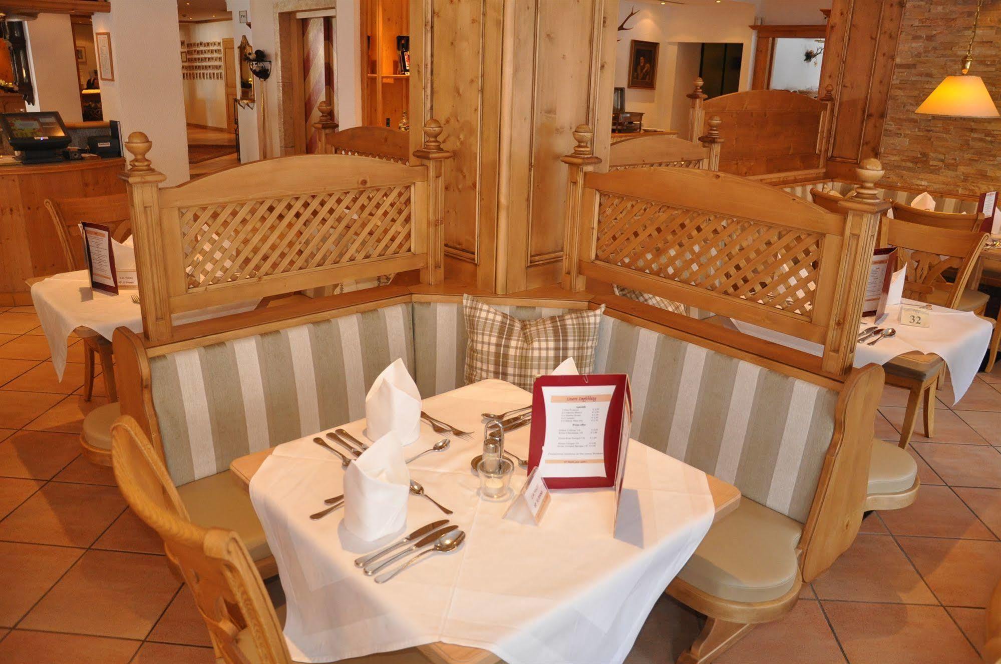 Hotel Central Seefeld in Tirol Luaran gambar