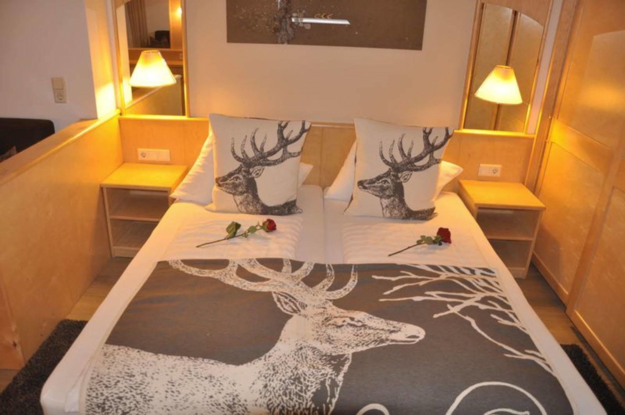 Hotel Central Seefeld in Tirol Luaran gambar